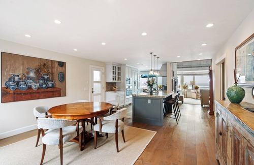 Del Mar House | Oceanfront sanctuary nestled on the sand in the heart of Del Mar's Beach Colony