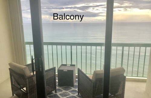 Hutchinson Island South Condo | Oceanfront Snowbird’s Haven! Modern 13th Floor Condo with Spectacular Views