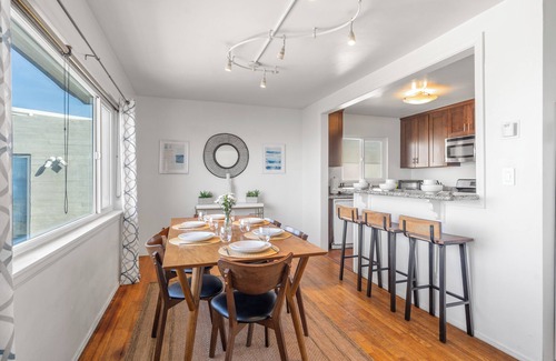 Village of La Jolla House | Oceanfront/Steps to Beach & Wedding Bowl/Views!
