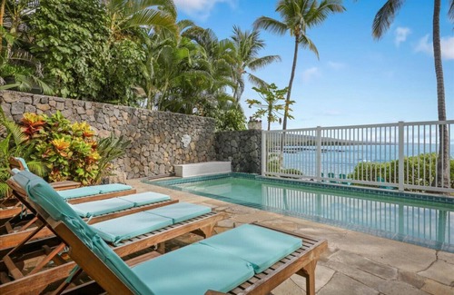 Kailua-Kona Villa | Oceanfront Villa at Alii Point with AC & Private Pool