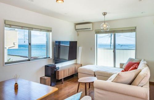 Yokosuka House | Oceanfront Villa Hale Kahakai - Vacation STAY 52334v