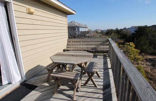 Carolina Dunes House | Oceanside, Dogs Welcome, Easy walk to the Beach, CD12, Marsh Rose Cottage