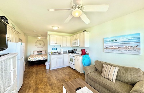 Atlantic Beach Apartment | 🏖Oceanside DUNESCAPE Studio🦀Direct Access to Secluded Beach🚴WiFi🏄Pool