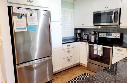 Crescent Beach Condo | Oceanview 2 Bedroom Flat Summerhouse Unit 431