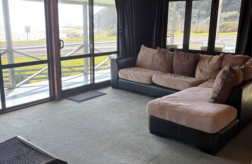 Waihau Bay House | Oceanview at Oruaiti Beach in Waihau Bay