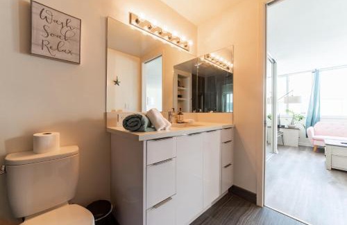 Downtown Apartment | Oceanview Escape in Santa Monica
