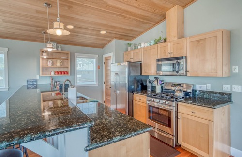 Roads End House | Oceanview, Steps to Sand, Hot Tub, Deck, Game Room with Pool Table & Foosball