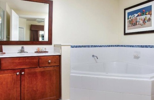 Townsite Resort | Oceonside Pier Resort by Wyndham 1bdrm