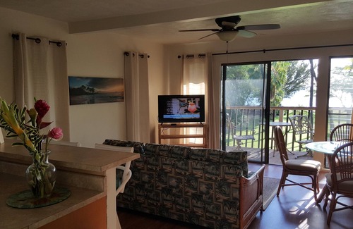 Kihei Apartment | OCT-Nov 2025 Special! 1BA/1 BA BEACHFRONT-PRIVATE-GREAT LOCATION-5 STAR REVIEWS!