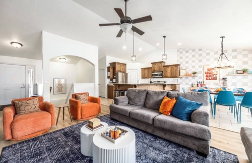 Heber House | Oct+Nov PROMO- XBOX room- Pets welcomed! Sleeps 18- Hottub- Hammocks