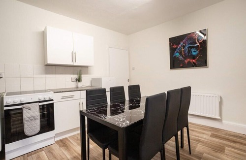 Staple Hill Apartment | October Discount - Long Stay - Contractors