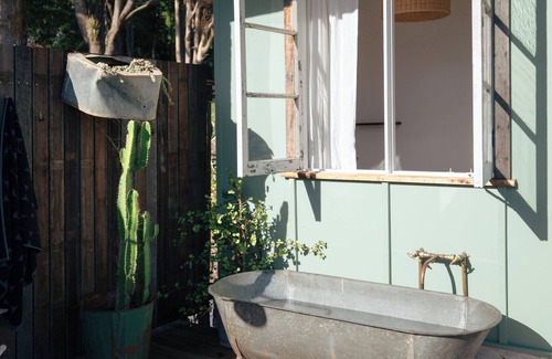 Coopers Shoot Cabin | Off-grid Tiny Home in Byron Bay’s Hinterland