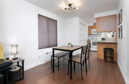 Vancouver House | Off the Fairway on Fairmount 2 Bd 1 Bth