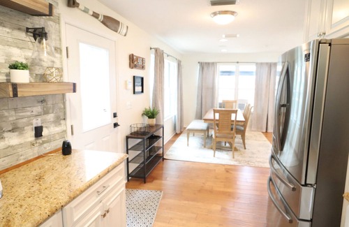 Fort McCoy House | Off the Grid & on the Lake at Salt Springs 3BD/3BA