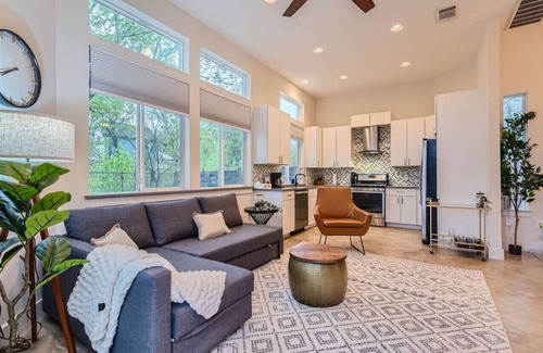 MLK House | Off the hook in Austin