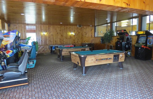 Bartlett Condo | Official Seasons RMC Condo 17D- 2 Bedrooms - Sleeps 6 - No Fees