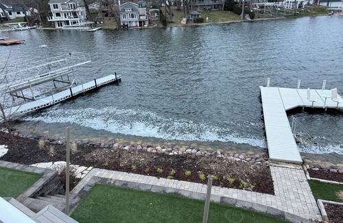 Okauchee Lake House | Okauchee Lake - Sleeps 6; Parking; avail. RNC- Repub Convention; Boat? possible