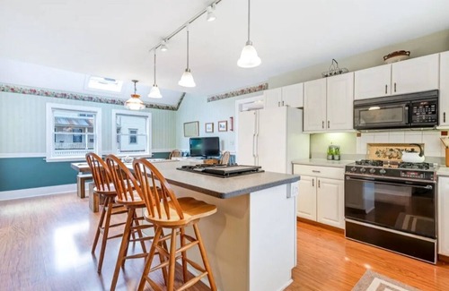 Proctorsville House | Okemo Mountain Family Fun House with a private tube