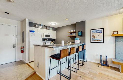 Ludlow Apartment | Okemo Mountain Lodge A208