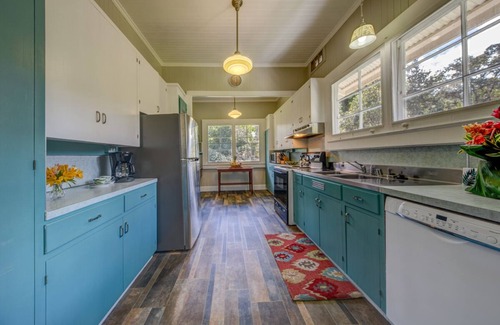 Volcano House | Ola'a House by Volcano Heritage Cottages in Village center-1 mile to Nat'l Park