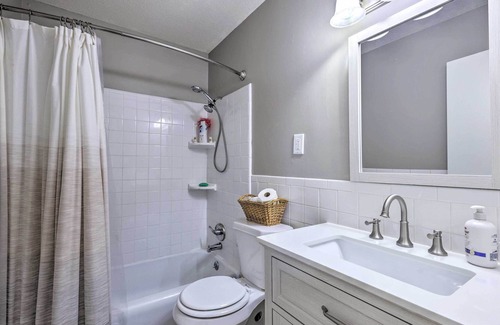 Olathe House | Olathe Retreat w/Deck, Near 1-35 and Santa Fe