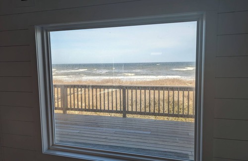 Duck Cottage | Old Bay Hideaway Oceanfront Cottage Duck