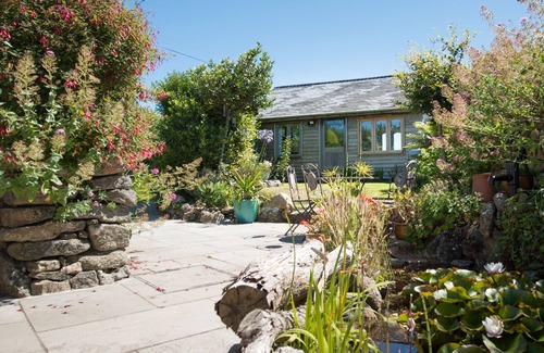 Chysauster Cottage | Old Boswednack, a rural retreat gem! On the idyllic coast of Zennor to St Ives. Summer house, garden, parking for two cars and free WiFi.
