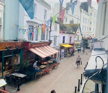 Old Town Hastings Apartment | Old Fisherman Nest in Old Town