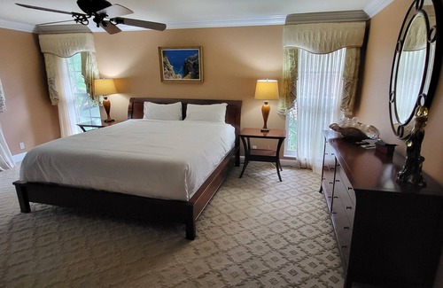 Boca Raton Villa | Old Floresta Villa with Garden, Pool and Pier