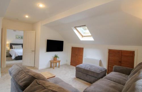 Wolverley Apartment | Old Forge Apartment