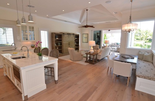 Old Naples House | Old Naples Lakefront Home - Easy walk to beach, 5th Ave/3rd St shopping & dining