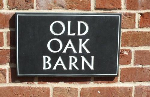 Stowmarket House | Old Oak Barn - Beautiful barn conversion with wonderful Jacuzzi hot tub