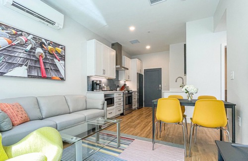 East Bayside Apartment | Old Port furnished short term monthly rental.