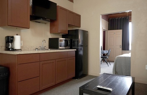 Fortuna Hotel | Old School Motel RV