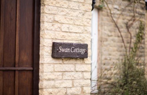 Minster Lovell Hotel | Old Swan