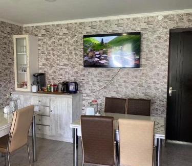 Ushguli House | Old Tower Guesthouse - kafe ushguli