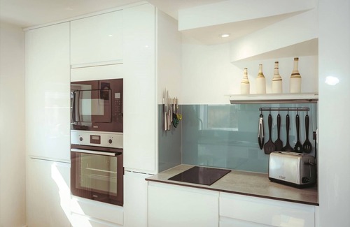 Eastbourne Cottage | Old Town Cottage - cosy cottage hideaway with patio garden