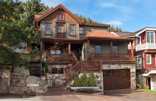 Downtown Park City House | Old Town - Ski-In/Out - Super Luxurious 5BR/5BA - Hottub-Firepit - Ski Run View