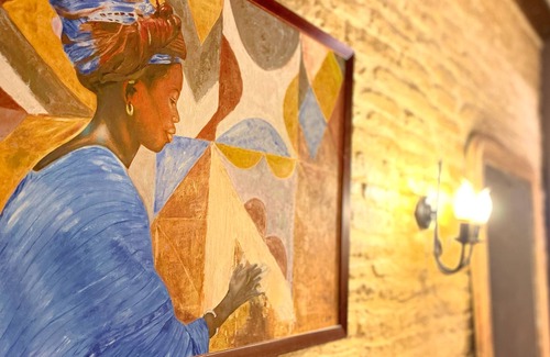 Basseneville House | Old warm and bright Cider Cellar