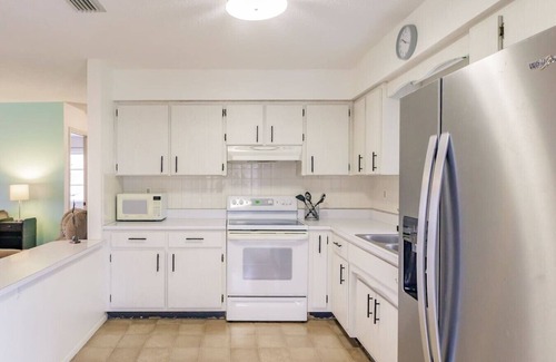 Englewood House | Olde Englewood Nook-Near the beaches
