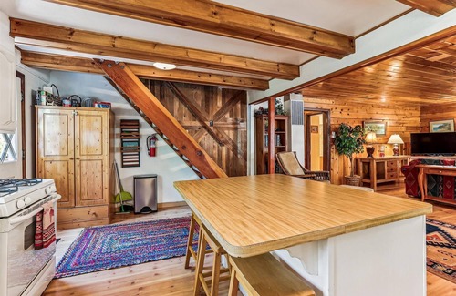 Lake Forest House | Olde Tahoe Charmer - Pet Friendly