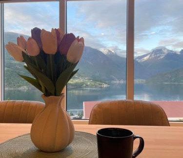 Stryn House | Olden Tinyhouse - Modern Living