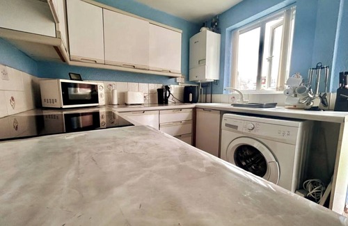 Oldham House | Oldham Bungalow Retreat: 2BD Peaceful Comfort