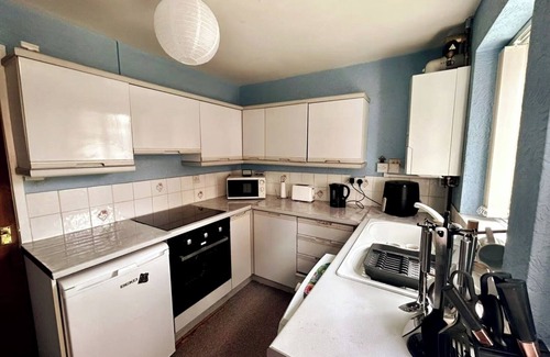 Oldham House | Oldham Bungalow Retreat: 2BD Peaceful Comfort