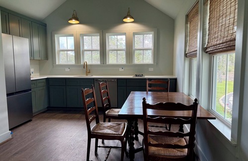 Round Top House | Olive House | Countryside Vibes Close to Town