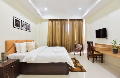 Gurugram Apartment | Olive Studio1 Golf Course Road, Gym, Balcony Garden