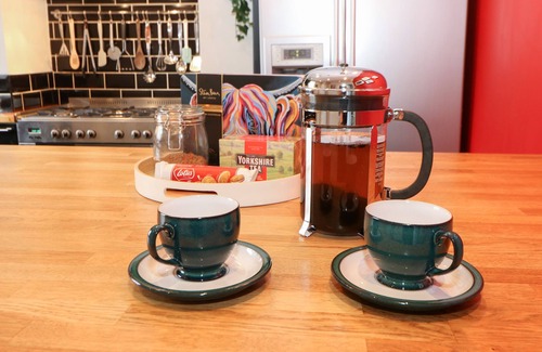 Honley Cottage | OLIVE TREE COTTAGE, pet friendly, character holiday cottage in Honley