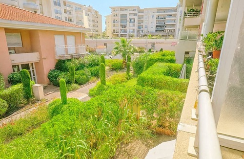 Golfe Juan Apartment | Olivéa, Domaine Juan Flore, seaside residence with large swimming pool