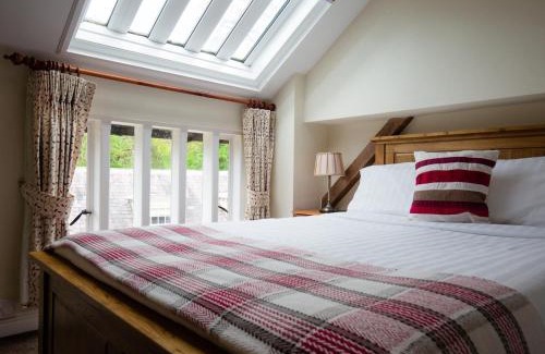 Winchcombe Apartment | Oliver Cromwell