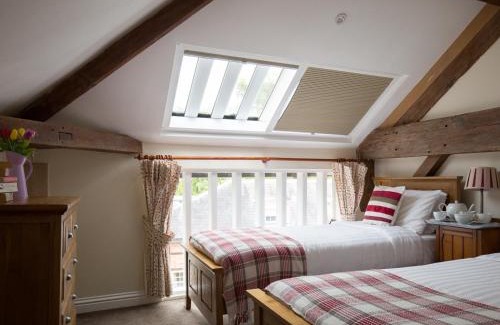 Winchcombe Apartment | Oliver Cromwell